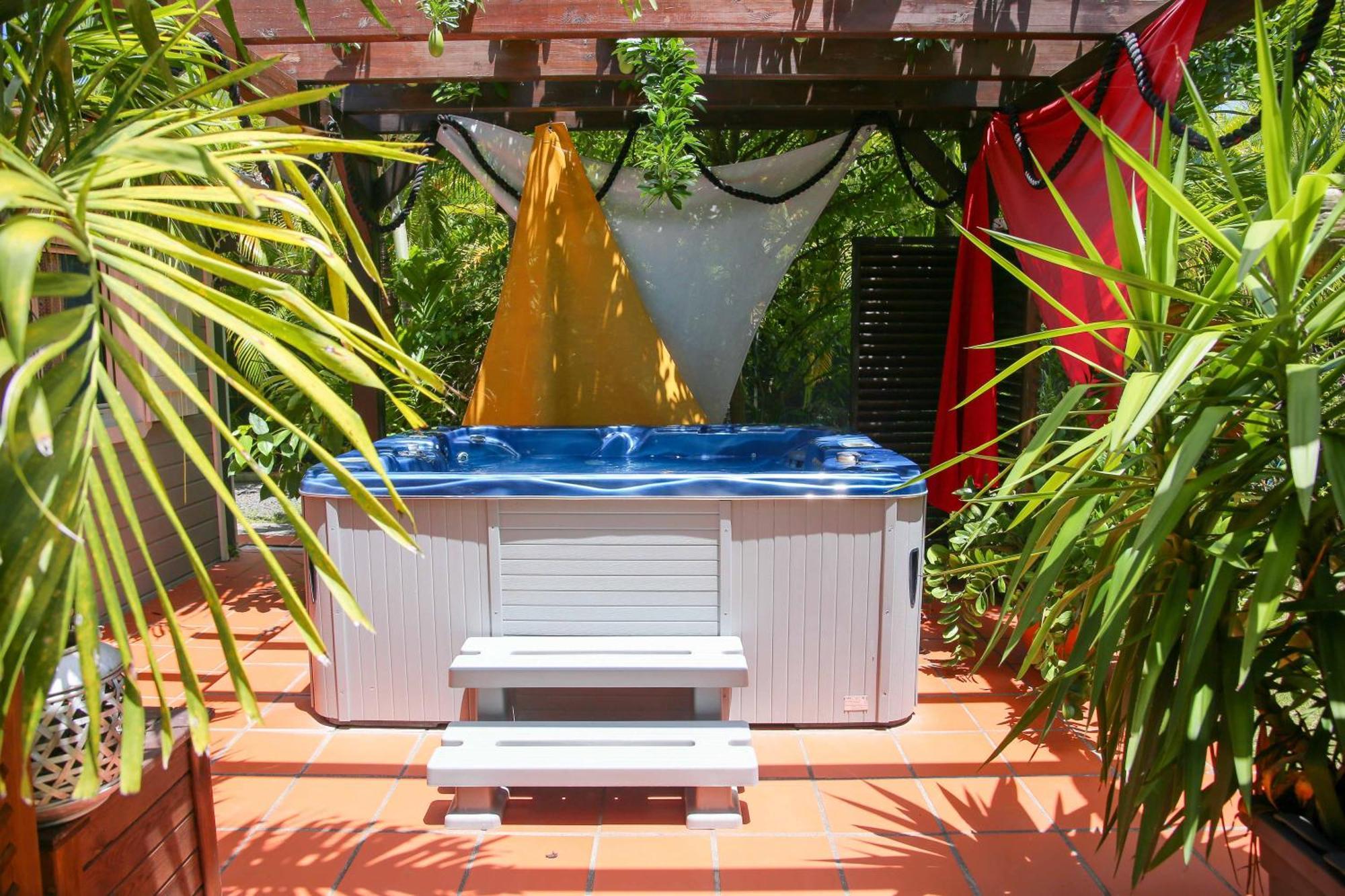 Les Nuits Galantes Mandevilla Maison Privee Avec Jacuzzi Saint-Francois  Exterior photo
